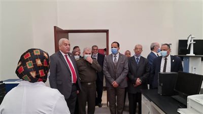 رئيس جامعة دمنهور فى زيارة لمشروع مجمع الإنتاج الحيواني