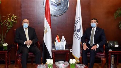 وزير الطيران المدني يلتقي رئيس هيئة الاستثمار لبحث سبل التعاون ودعم الاستثمارات