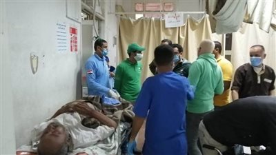 فريق أطفال وكبار بلا مأوى ينقذ مقيمًا بالشارع بوسط القاهرة