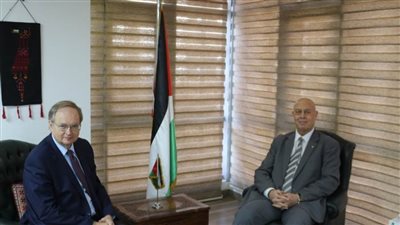سفير فلسطين بالقاهرة يستقبل نظيره البولندي