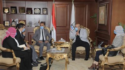 محافظ بني سويف يلتقي  شباب ورشة التنمية المحلية بالبرنامج الرئاسي