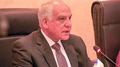 محافظ الجيزة يزور مصابي حادث انقلاب أتوبيس مدرسي بمنطقة الرماية