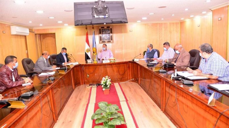 اجتماع المحافظ