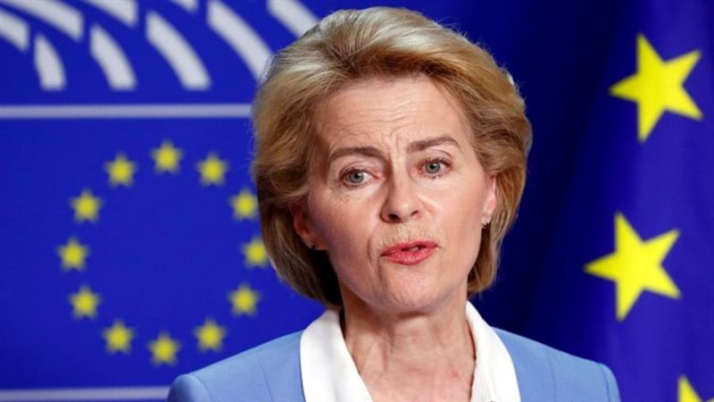 رئيستها أورسولا