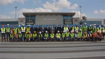 وزير الطيران يتفقد مشروع توسعة مطــار سفنكس الدولى بالجيزة
