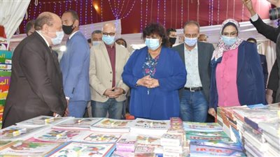 وزيرة الثقافة: التوسع في إقامة معارض الكتاب