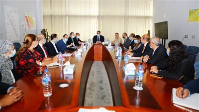 وزير السياحة والآثار يبحث الاستعدادات لاختيار تحالف تشغيل المتحف الكبير