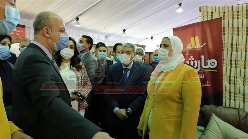 وزيرة التضامن ومحافظا