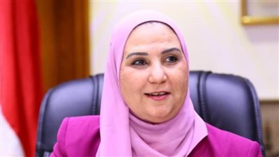 وزيرة التضامن الاجتماعي تشيد بدور معرض الأثاث الدمياطي بالمنيا 