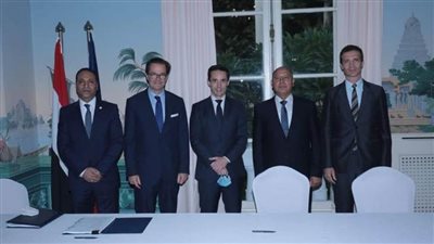 وزيرا النقل المصري والفرنسي يشهدان توقيع اتفاقية لتطوير الخط الأول لمترو الأنفاق