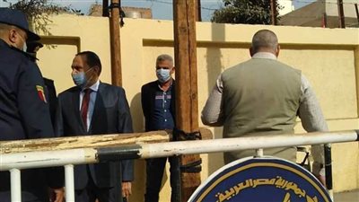 مدير أمن بني سويف يتفقد اللجان الانتخابية
