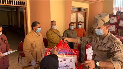 الشركة المصرية للرمال السوداء توزع بطاطين على 1000 أسرة بـ4 قرى بـ