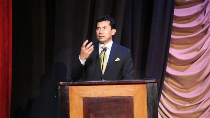 د. أشرف صبحى