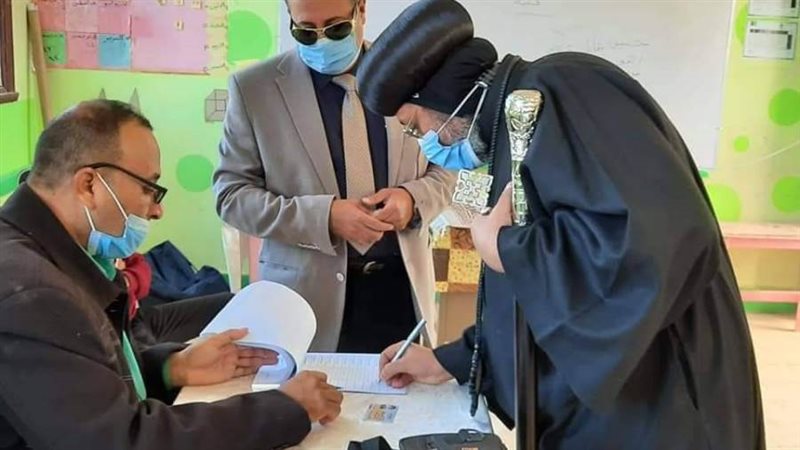 الانبا ارسانيوس يلقي