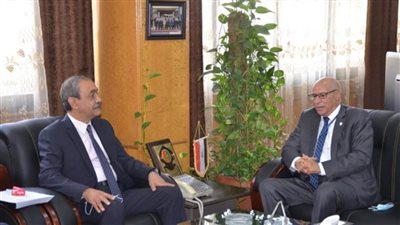 رئيس بعثة الجامعة العرببة يلتقي محافظ الإسكندرية