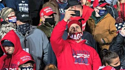 استطلاع: 79٪ من ناخبي ترامب يعتقدون أن 