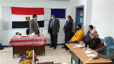 محافظ البحيرة يتفقد عددا من اللجان الانتخابية 