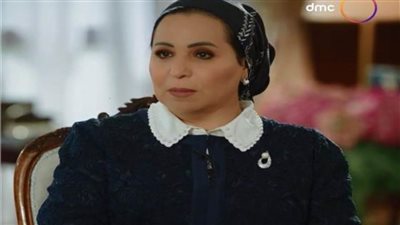 انتصار السيسي: اشتريت مفارش وأطباقًا مميزة من معرض 