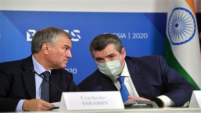 مجلس الدوما الروسي يتبنى قانون العمل عن بعد بصيغته الثالثة