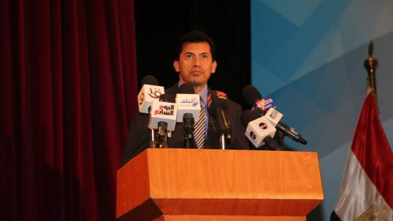 د. أشرف صبحى