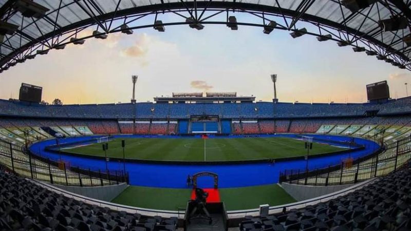 استاد القاهرة