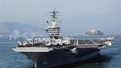 البحرية الأمريكية تكشف سبب عودة حاملة الطائرات للخليج