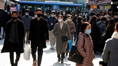 كوريا الجنوبية تدرس تشديد قيود التباعد الاجتماعي بعد زيادة إصابات كورونا