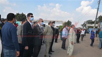 حملة مكبرة لإزالة الإشغالات بالطريق الزراعي