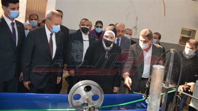 وزيرة التجارة والصناعة ومحافظ القليوبية يتفقدان مصانع باسوس والعكرشة.. (صور)