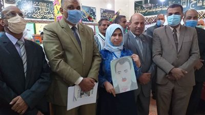 مدير «تعليم سوهاج» يفتتح معرض الطفولة للصحافة المدرسية 