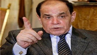 فقيه دستوري يكشف مصير القوانين المقدمة من عشر أعضاء المجلس حال انتهائه