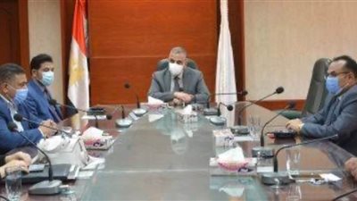 محافظ سوهاج:حريصون على الاستماع لمقترحات الشباب