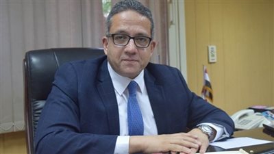 السياحة والشباب يحثان ملف مونديال 