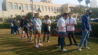 إقبال جماهيري على أولى فعاليات مهرجان القاهرة السينمائي 