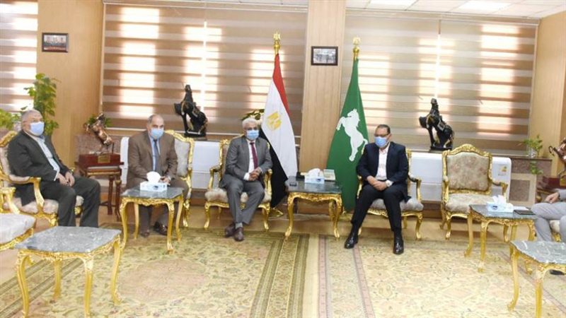 محافظ الشرقية ورئيس