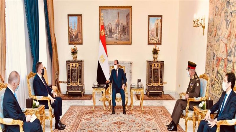 التعاون العسكري بين