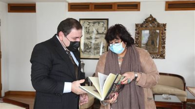 وزيرة الثقافة: تنفيد مشروعات إبداعية وأنشطة إلكترونية مبتكرة مع أذربيجان