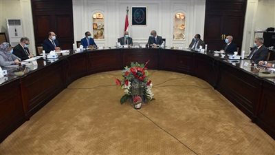 وزير الإسكان ومحافظ الجيزة يتابعان الموقف التنفيذي لمشروعات مياه الشرب والصرف بالمحافظة