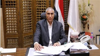 جهاز القاهرة الجديدة يسترد 14 وحدة سكنية بالتجمع الخامس لمخالفة تغيير النشاط