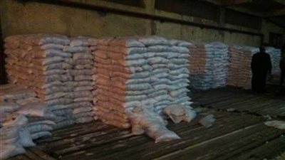 التحفظ على 10 أطنان أرز وعدس مجهول بالإسكندرية