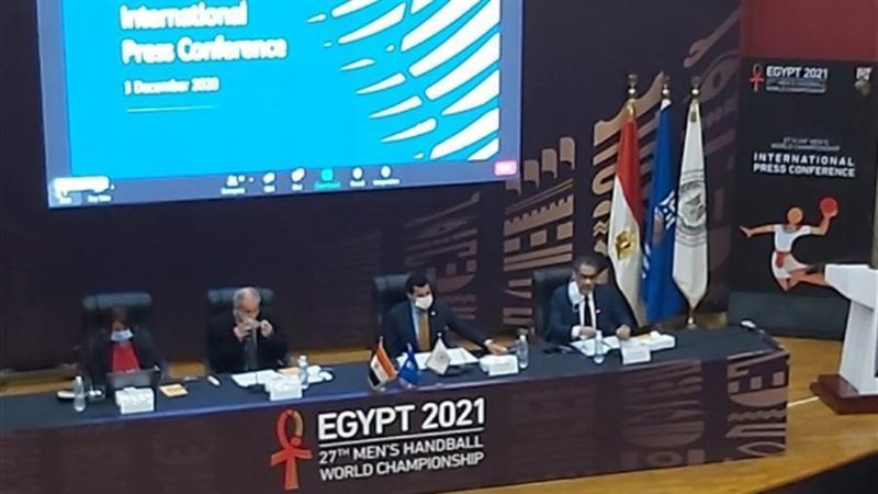 حسن مصطفي ووزير الرياضة