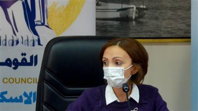 الدكتورة جاكلين عازر تشهد ندوة 