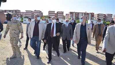 رئيس جامعة بني سويف والمحافظ يتفقدان موقع الجامعة الأهلية