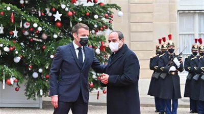 خلال زيارته لفرنسا.. الرئيس السيسي يبعث رسالة طمأنة للسياح الفرنسيين