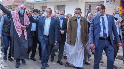 محافظ الإسكندرية يزور منطقة قشوع بنجع العرجى بالعامرية