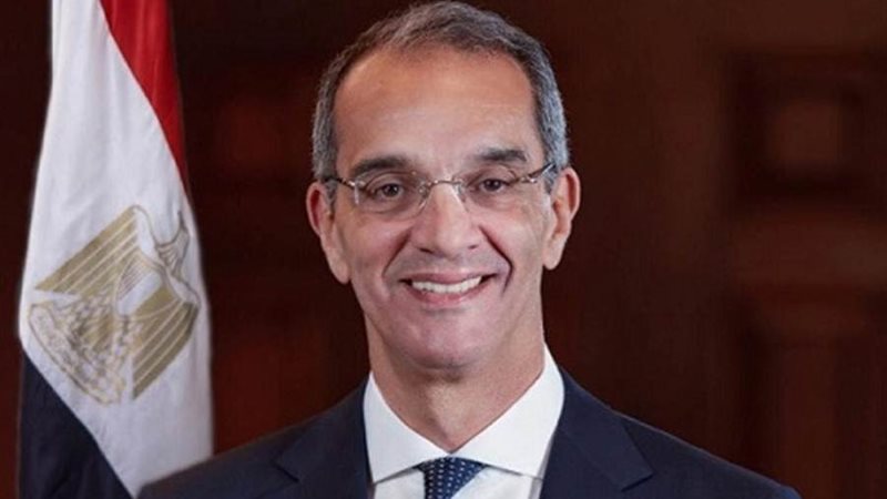 وزير الإتصالات وتكنولوجيا