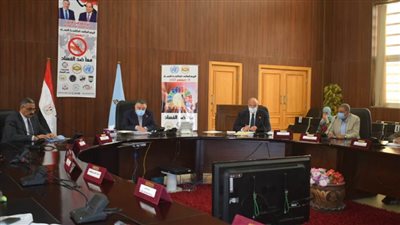 خلال المجلس التنفيذي.. محافظ البحر الأحمر يشدد على تكثيف الرقابة على الأدوية