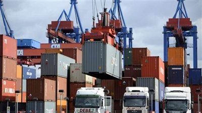 شحن 3100 طن قمح من ميناء الإسكندرية لمطاحن القاهرة