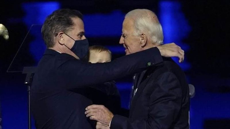 بايدن ونجله هانتر