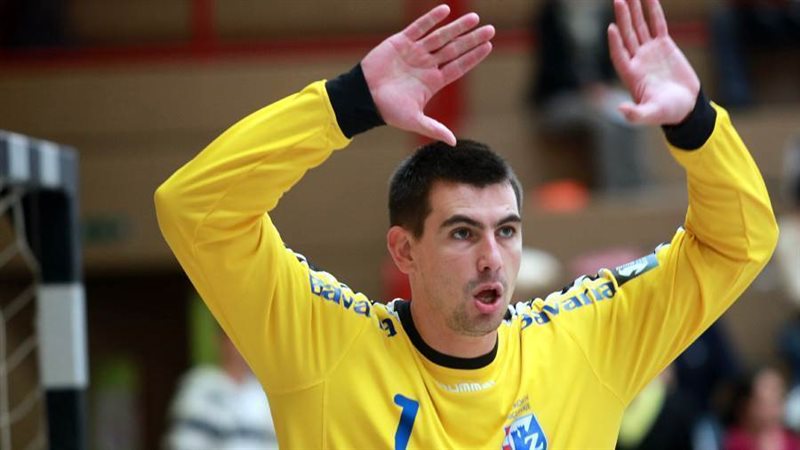 حارس منتخب كرواتيا